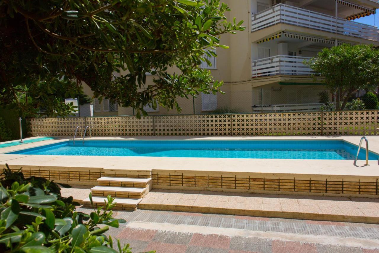 Apartamento - Wifi Free - Piscina - 50 M Playa 살루 외부 사진