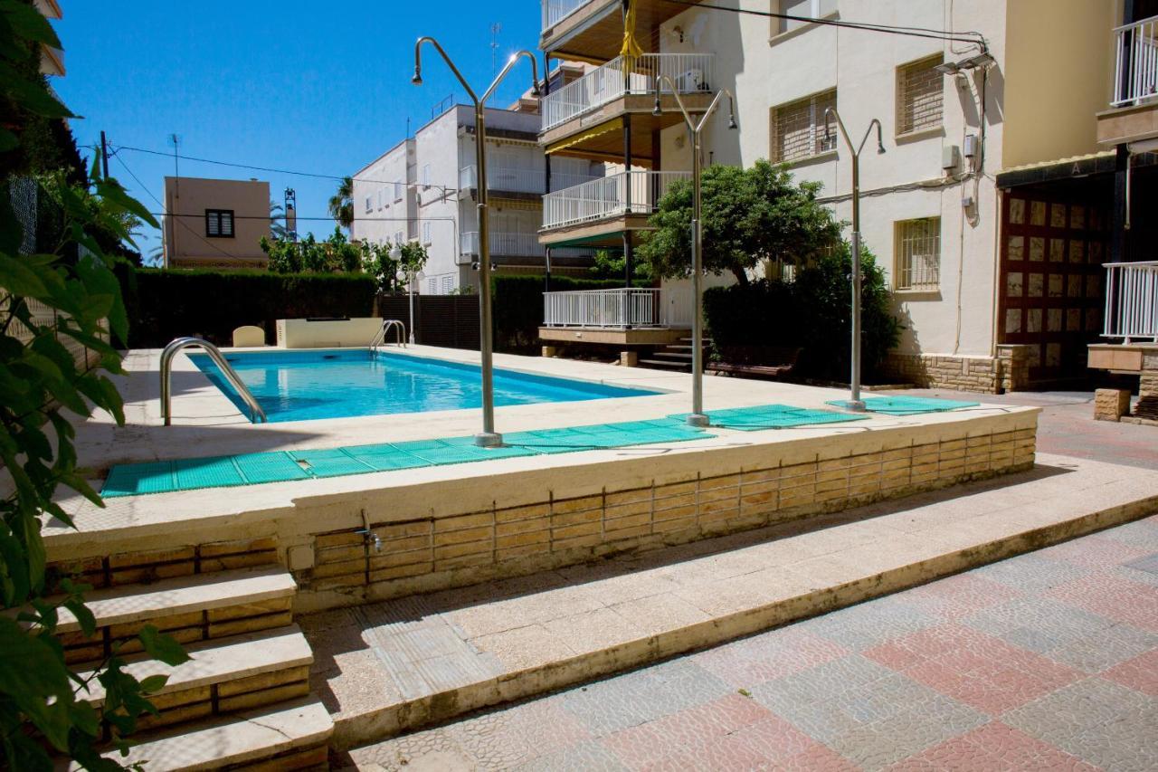 Apartamento - Wifi Free - Piscina - 50 M Playa 살루 외부 사진
