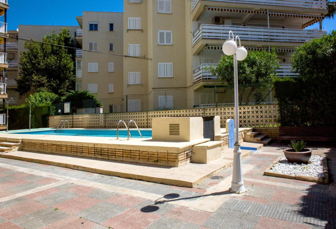 Apartamento - Wifi Free - Piscina - 50 M Playa 살루 외부 사진