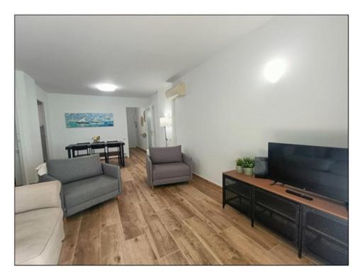Apartamento - Wifi Free - Piscina - 50 M Playa 살루 외부 사진