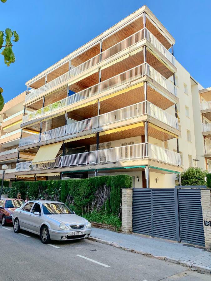 Apartamento - Wifi Free - Piscina - 50 M Playa 살루 외부 사진